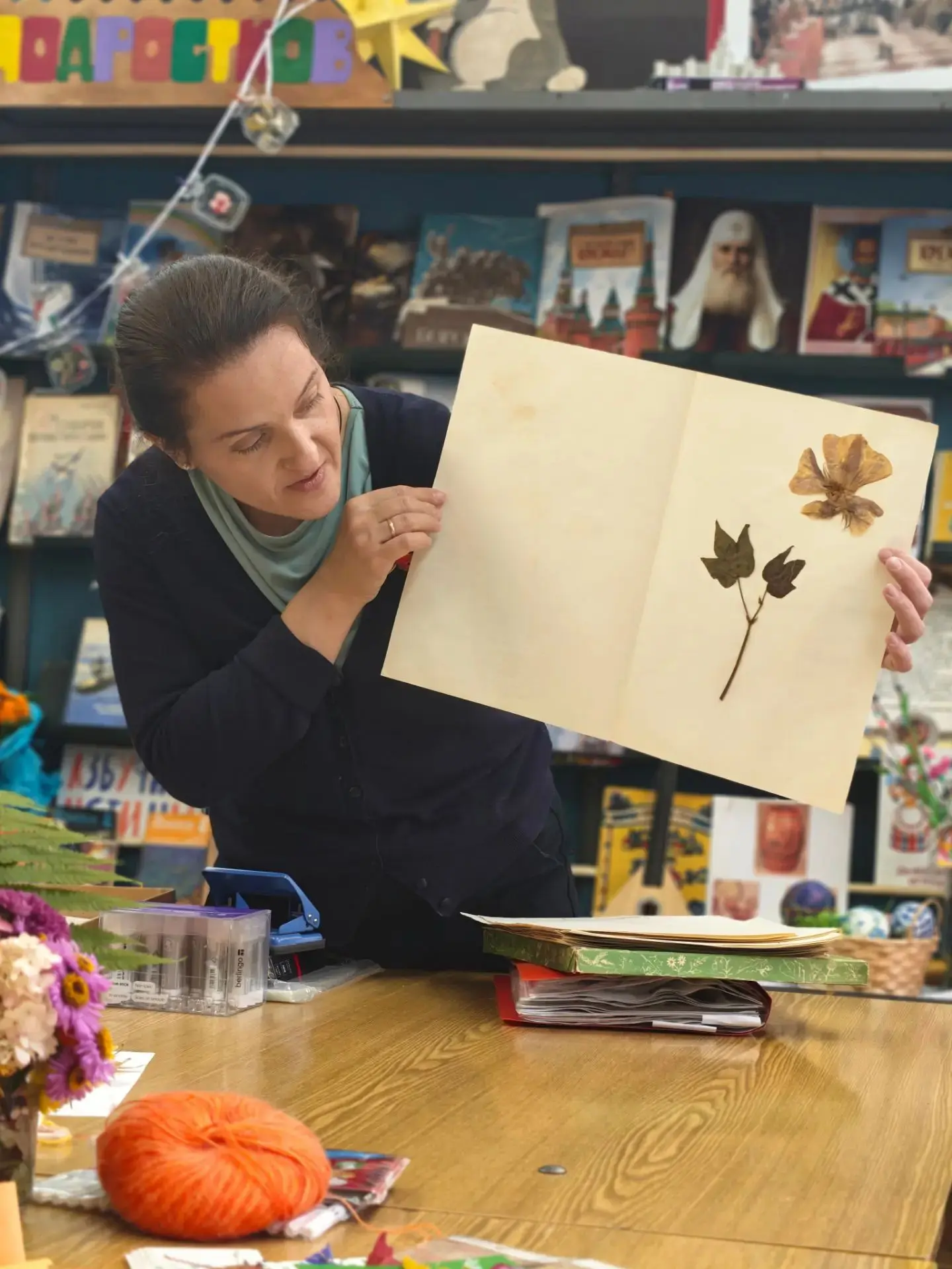 Книжная закладка своими руками - кусочек осени между страниц 🍁🍂