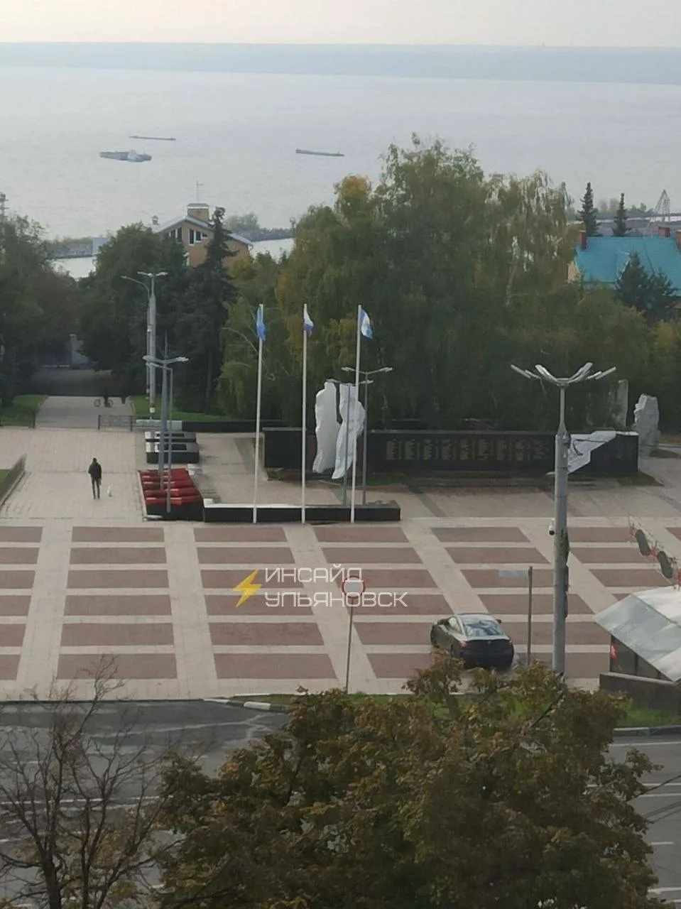 В Ульяновске задержали дрифтера, устроившего заезд у мемориала на площади 30-летия Победы