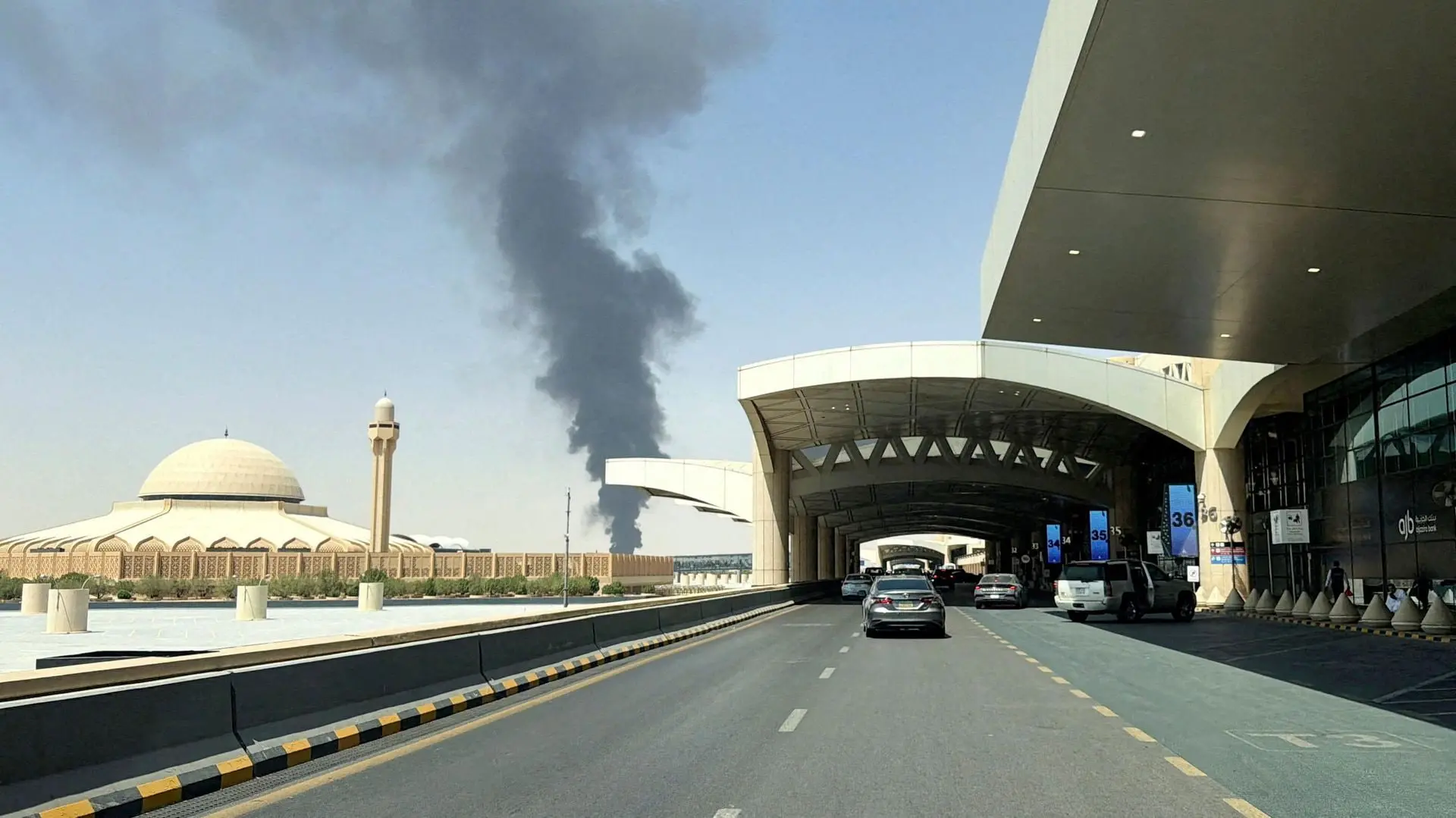 🌍🇸🇦 Афросоюз осудил атаку хуситов на аэропорт в Саудовской Аравии.
