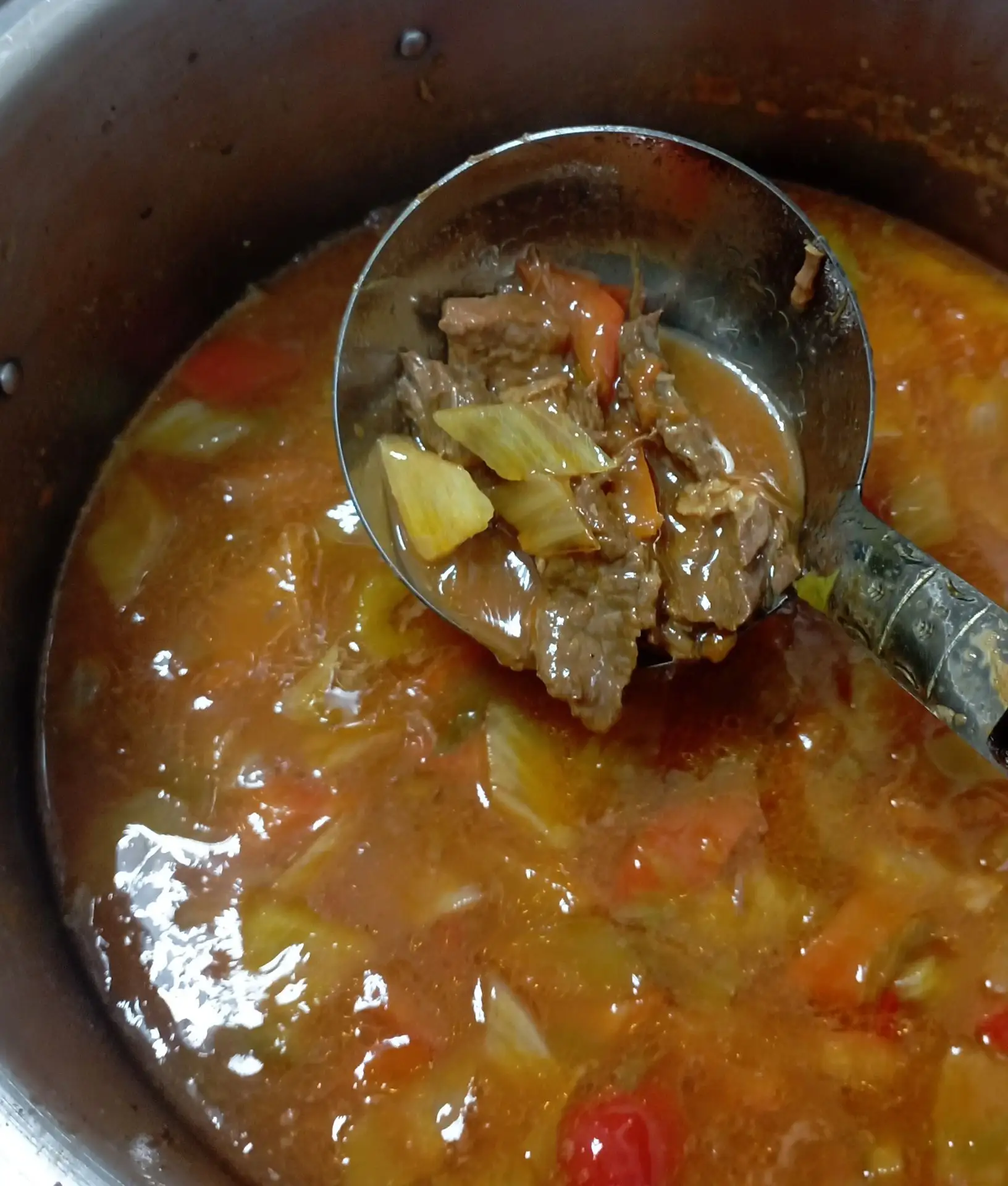 Сегодня на кухне уютно пахнет детством и заботой. Варю мясной суп с говядиной. Это не п...