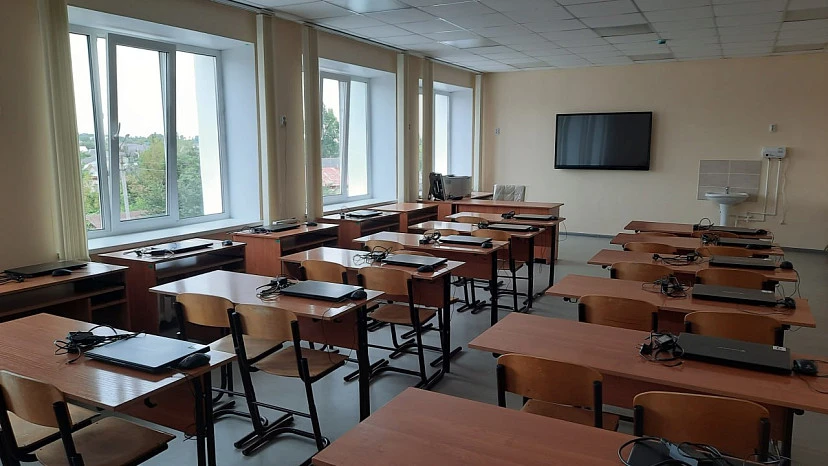 📌 Учителям дергачевской школы доначислят зарплату