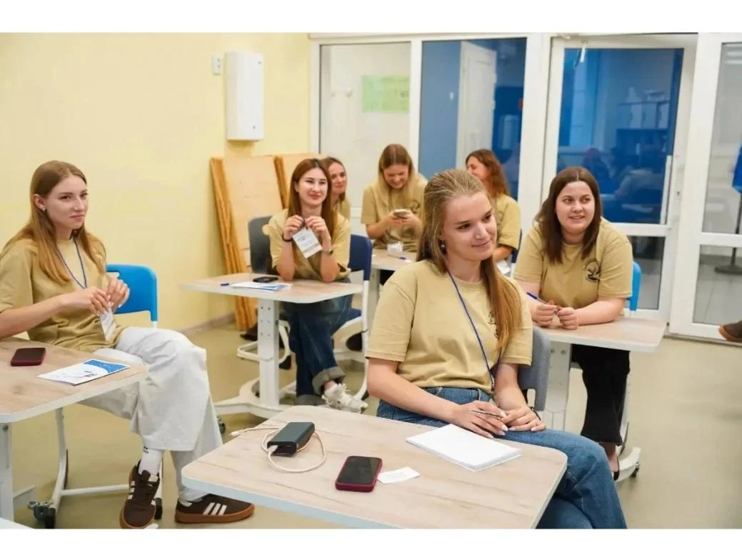 Дорогие друзья! Спешим поделиться радостной новостью: учитель истории нашей школы Самох...