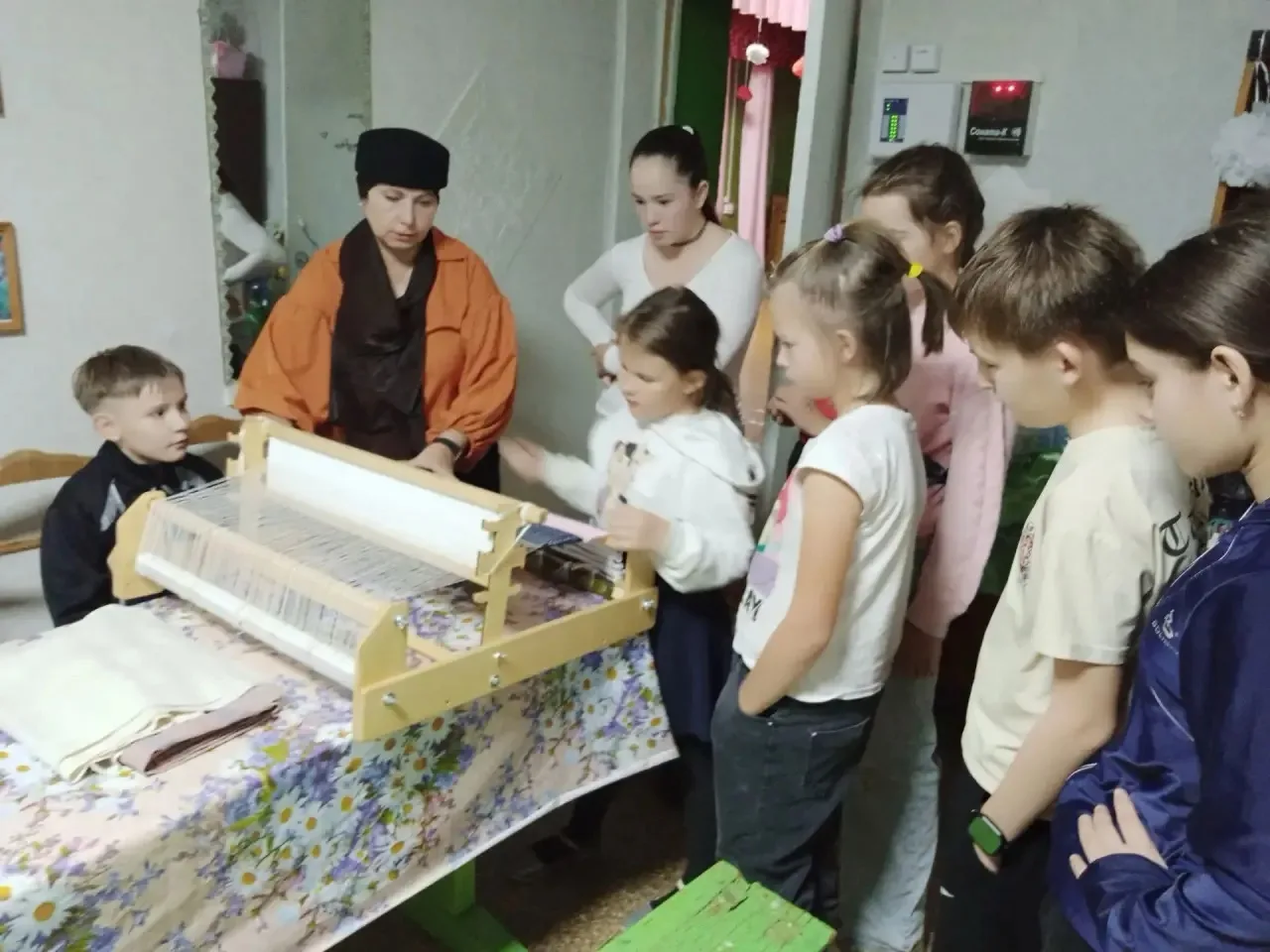 Мастер-класс по традиционному ткачеству в Татарско-Дымском СДК: ребята попробовали себя...
