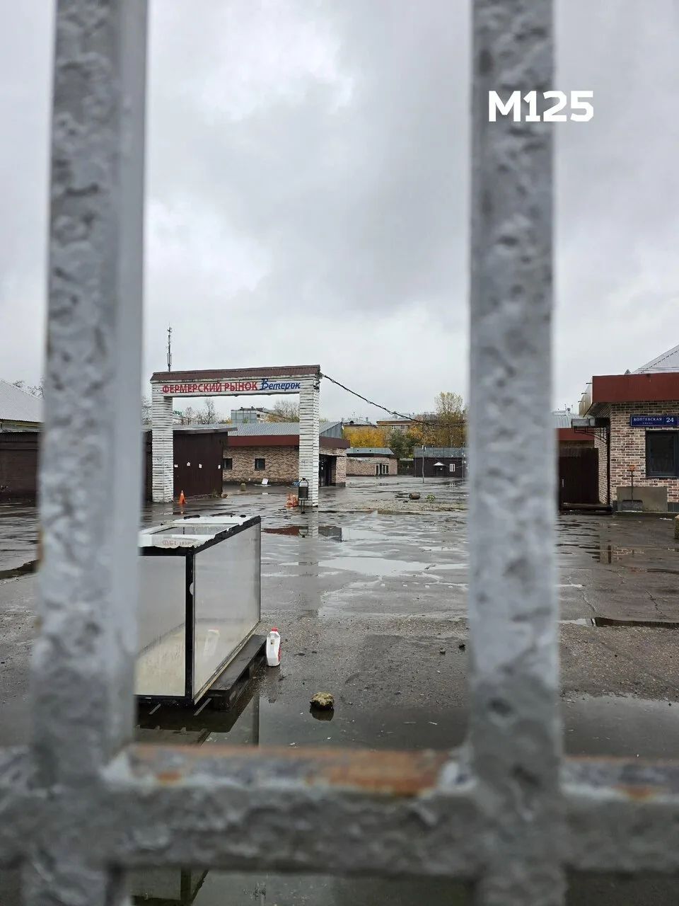 «Мимо проходила😢 Очень грустно. Ностальгия такая накатила: ещё с бабушкой и дедушкой х...