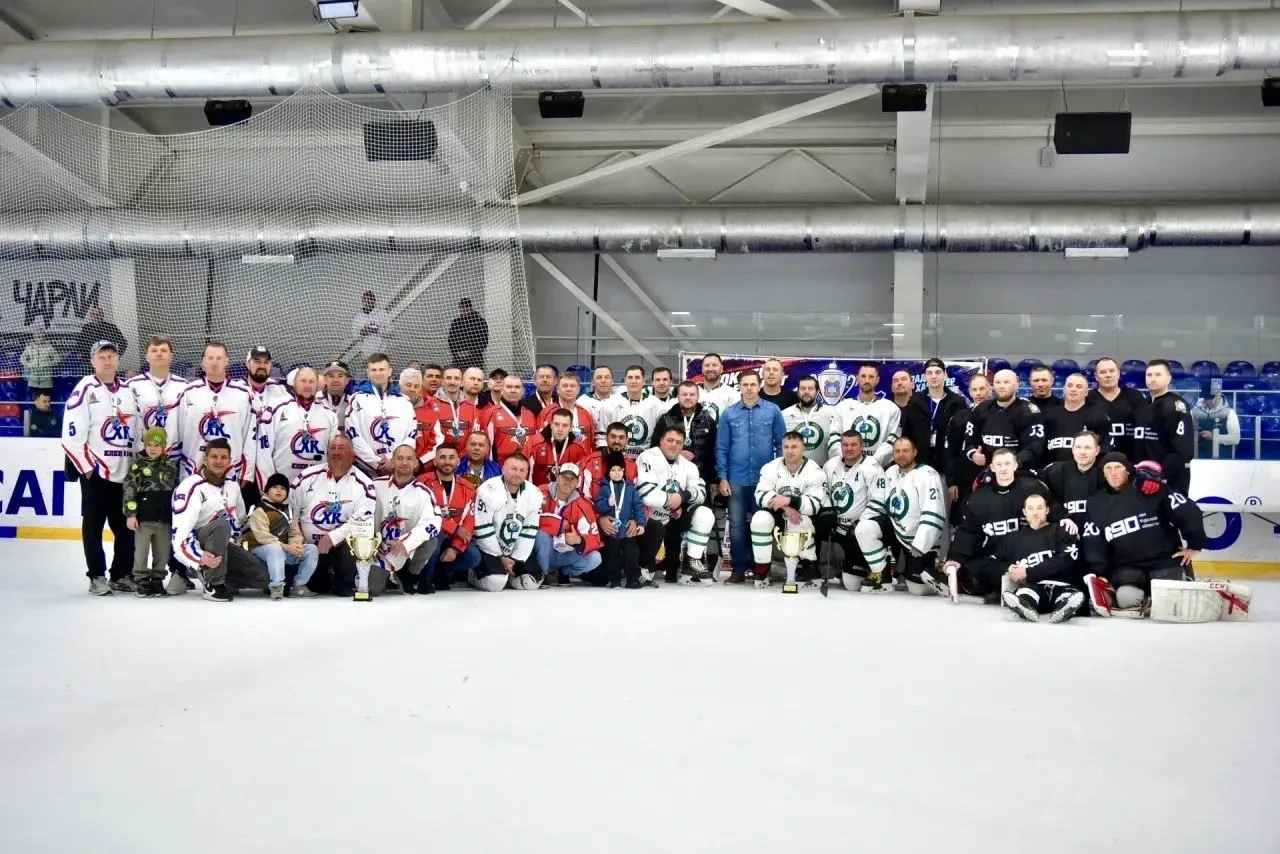 🏒 Кубок губернатора по хоккею выиграла команда из Липецка
