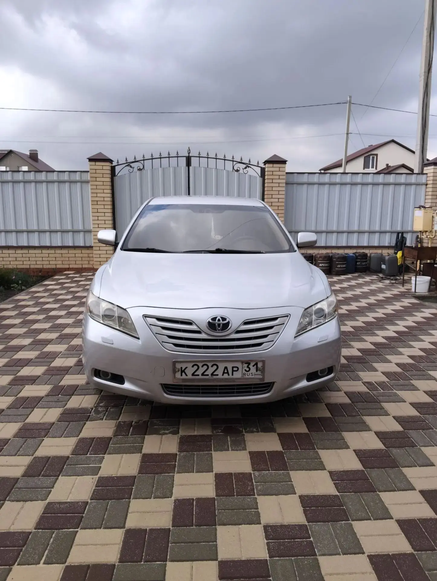 Продам Камри 40 2007год пробег 300тысяч с 12 года в одних руках