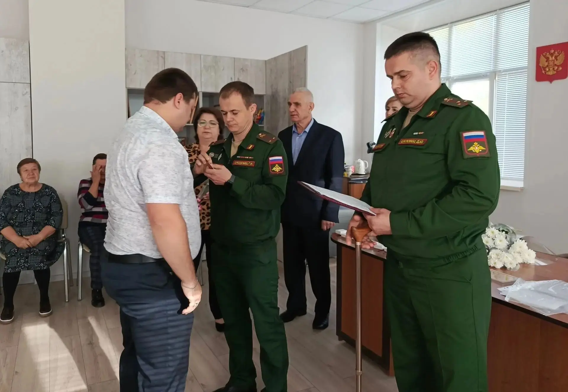 Двух участников СВО из Клинцовского района наградили медалями Суворова