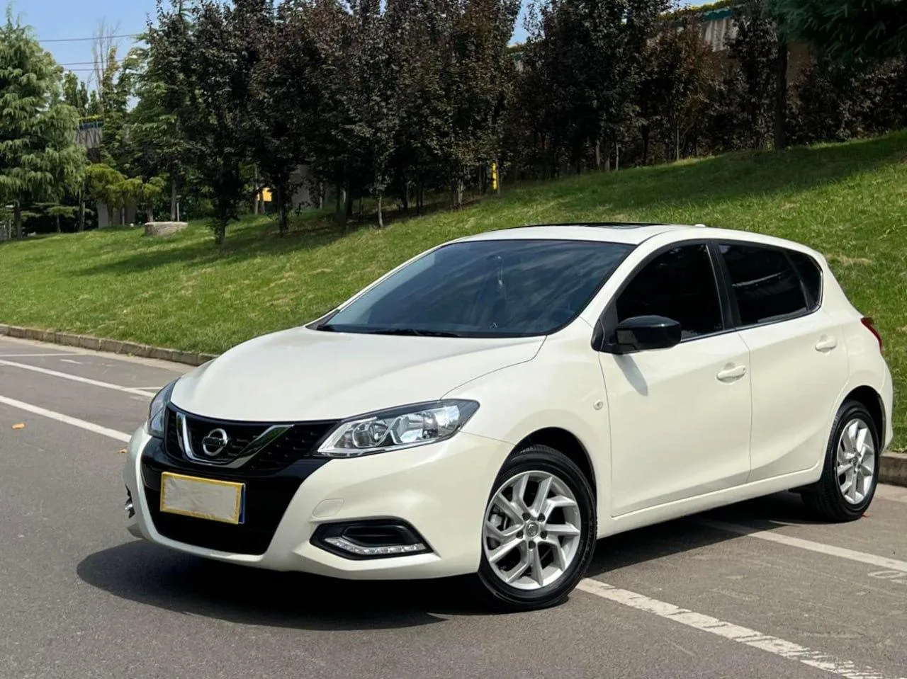 👍 Nissan Tiida 1.6L CVT Sport Edition