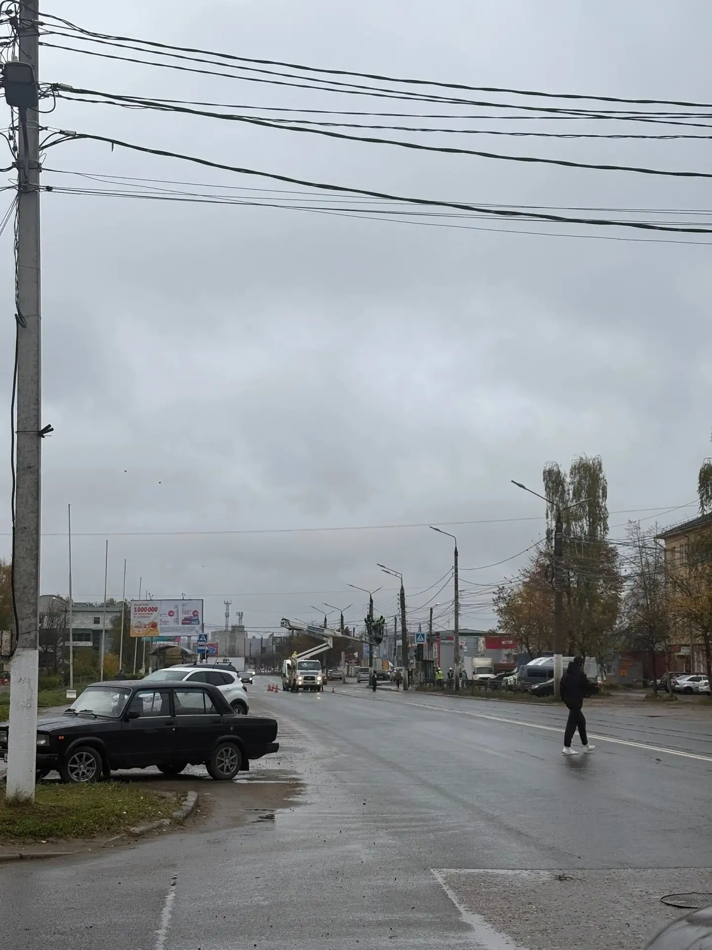 На Пролетарке,на Корыткова, в районе Светлячка установили камеру в районе светофора