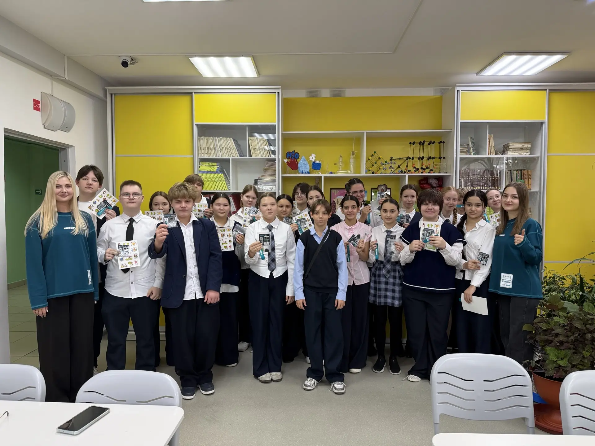 🧪🔬🧬 «Менделеевская смена»: исследуем, спорим, экспериментируем