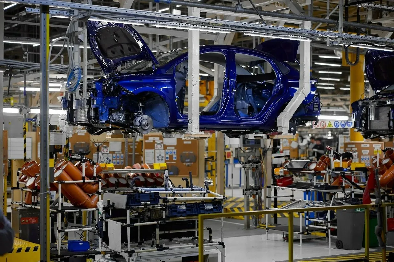 ✏️ LADA: «Автозавод Санкт-Петербург» открывает двери для промышленного туризма