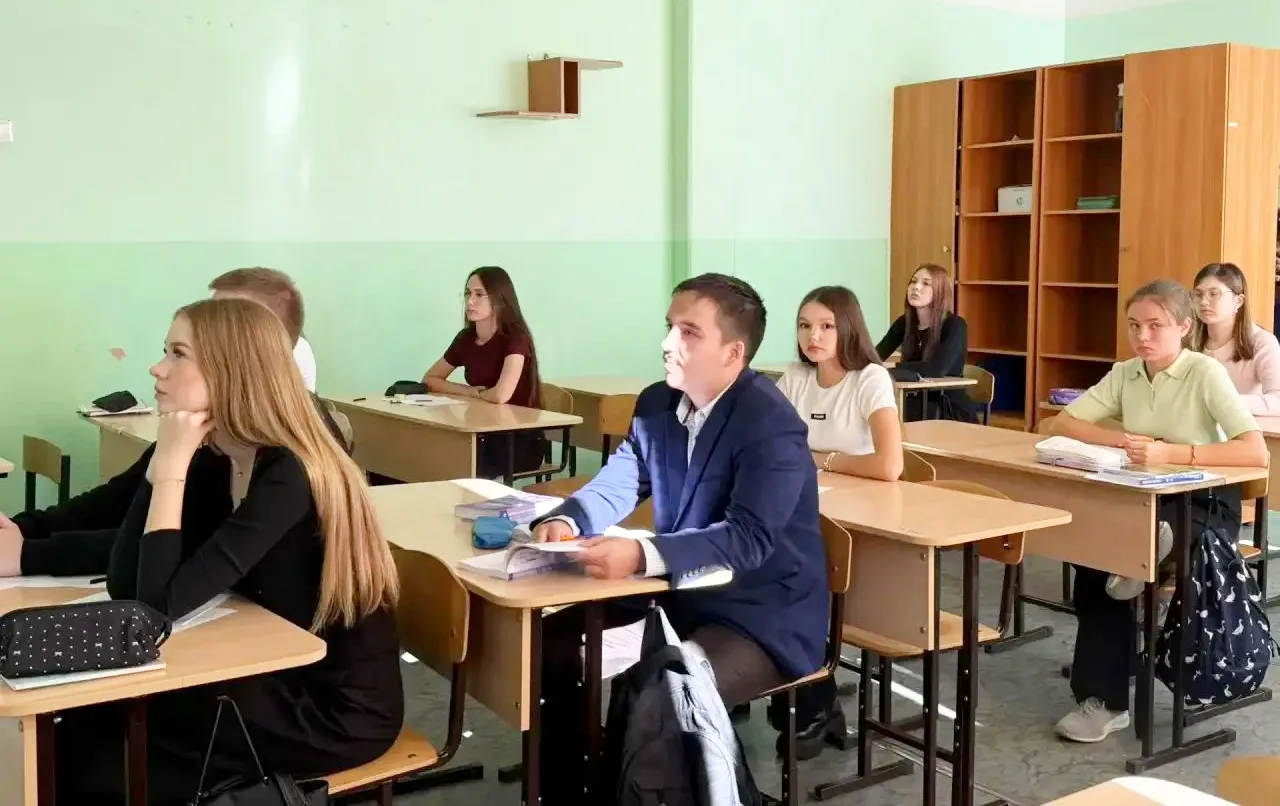 12 октября на занятии «Дропы. Кто это и как им не стать?» 11‑классники узнали, кто таки...
