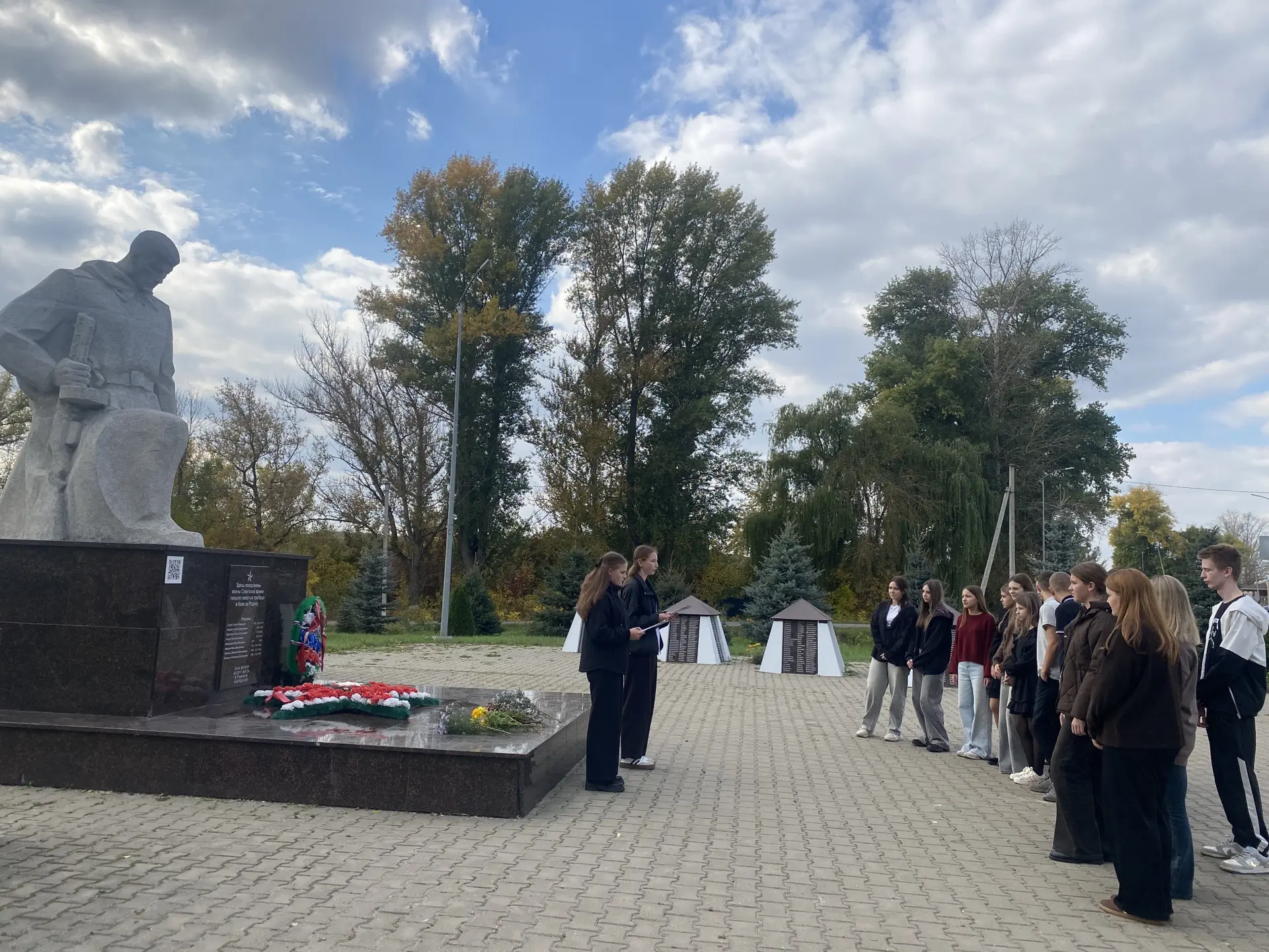 Сегодня мы побывали в гостях в Айдарской школе — день, наполненный историей и уважением...