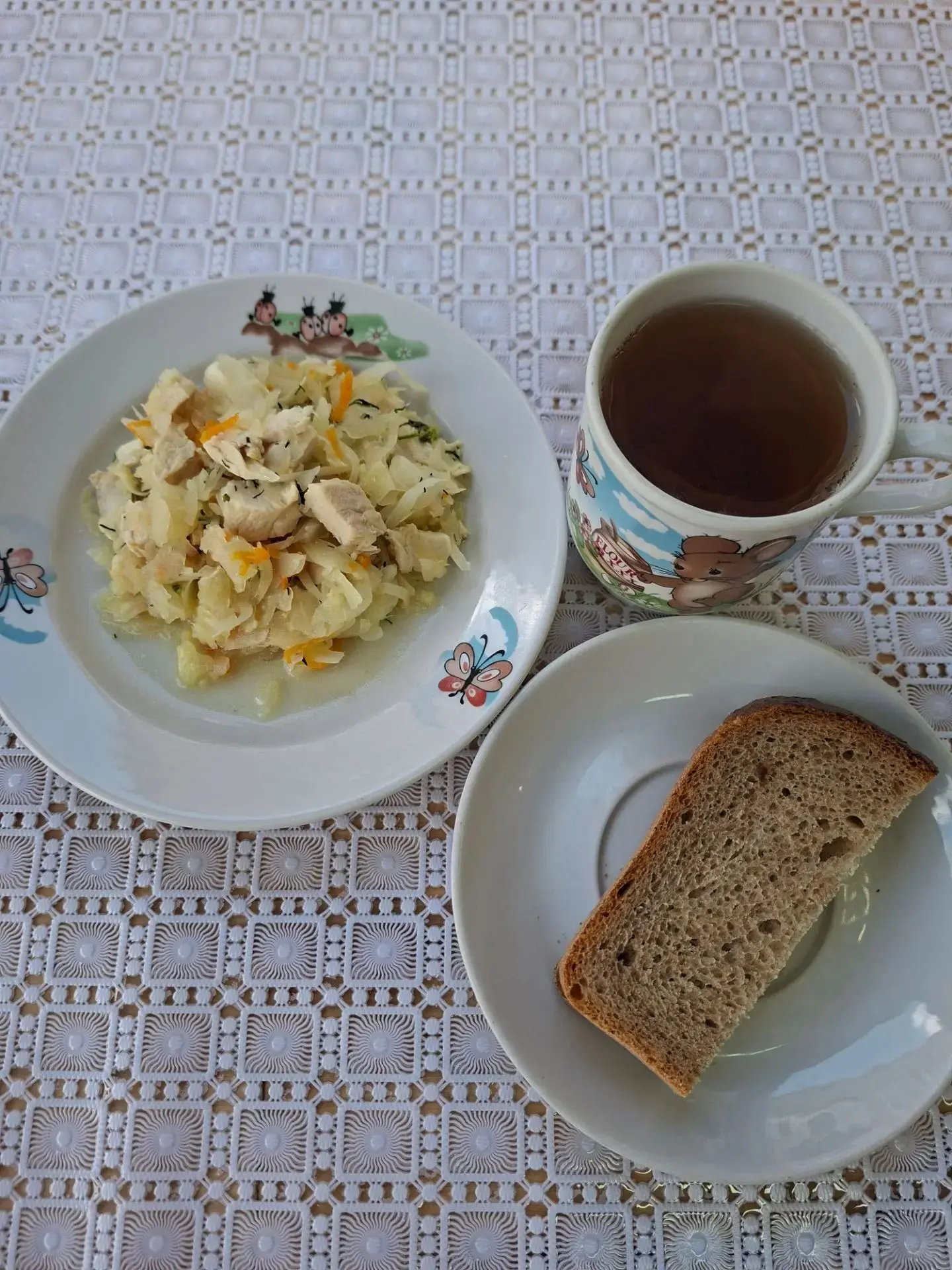 🍽 Полдник в нашем детском саду — это не просто приём пищи, а маленькая радость для каж...