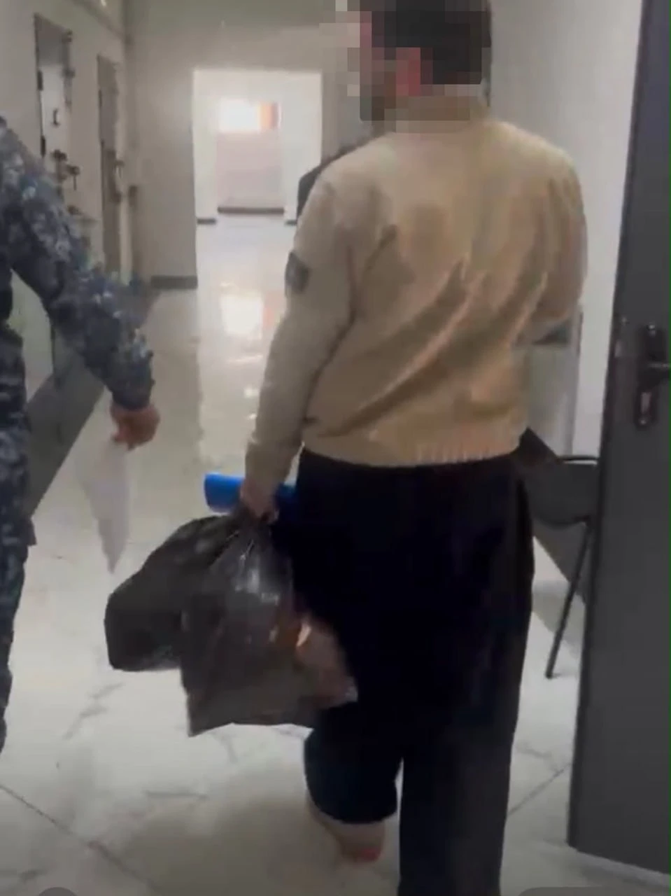 Мать рэпера Navai назвала подставой задержание рэпера с наркотиками в Казахстане
