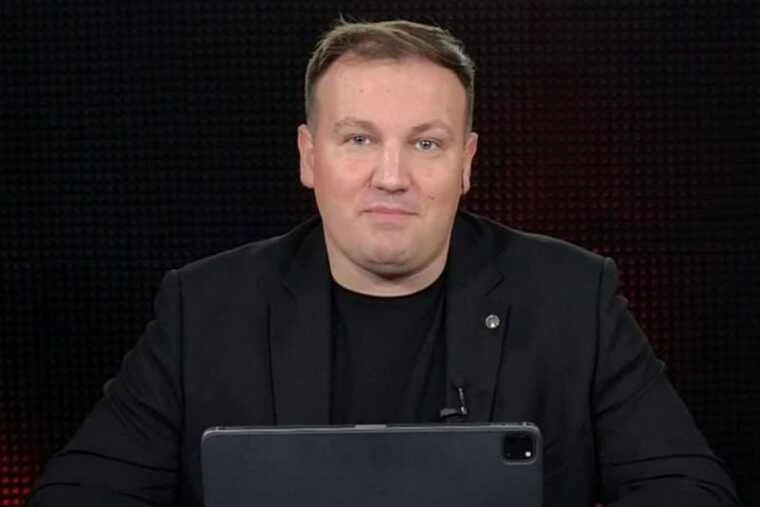 Михаила Звинчука и других авторов Telegram-канала "Рыбарь" отпустили из полиции и из Че...