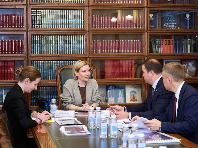 Встретилась с Губернатором Омской области Виталием Хоценко