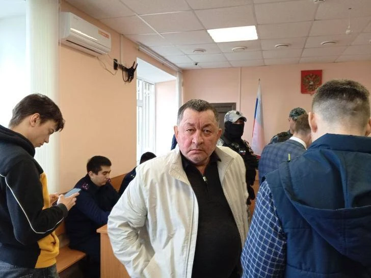 У отца Ратмира Мавлиева отнимают «Гулливер» в Нефтекамске