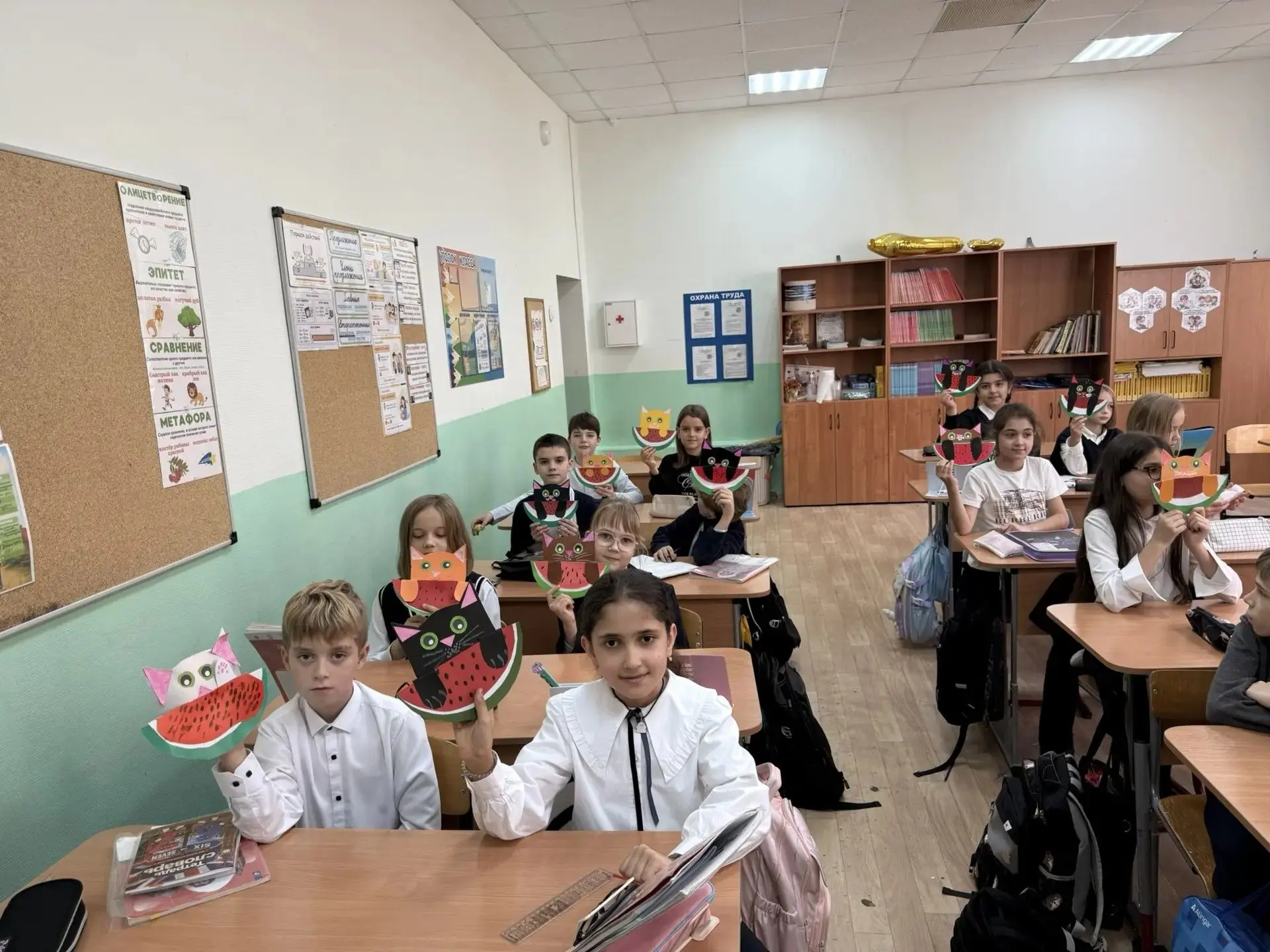 🍉 Вспоминая лето на уроке технологии! 🐱Сегодня в 4 «Д» классе было по-настоящему вкус...