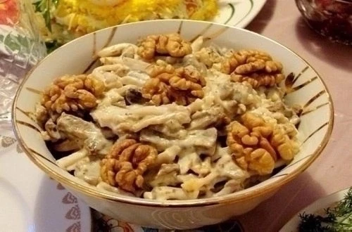 ВКУСНЫЙ САЛАТ "ОБЪЕДЕНИЕ" С ГРИБАМИ И КАЛЬМАРАМИ