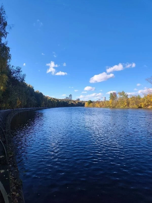 🌳 Набережная парка «Фили» в золотую осень