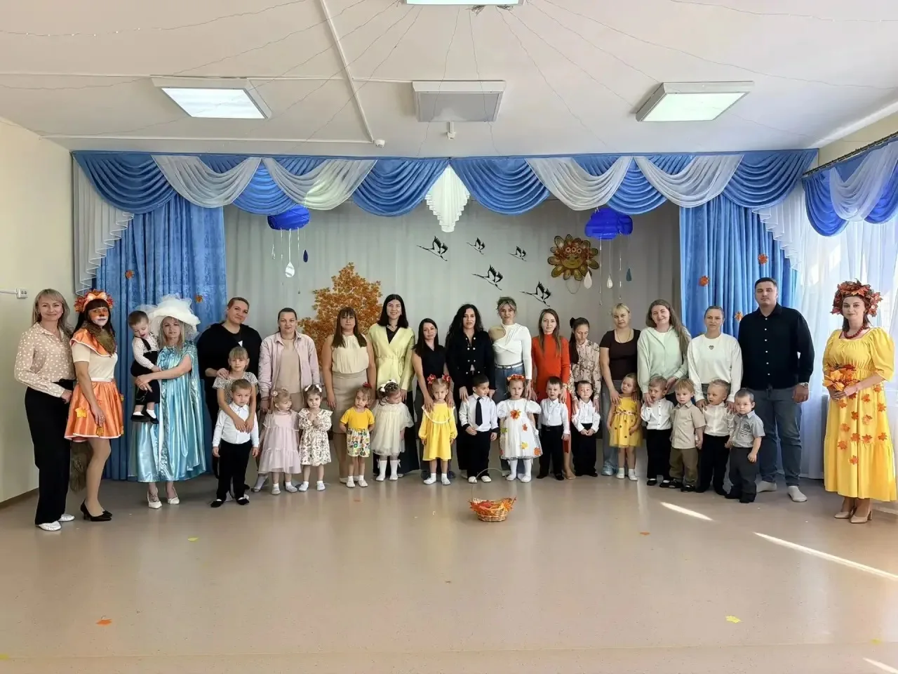 🎉 В младшей группе «Любознайки» прошёл волшебный утренник «В гостях у Осени»! 🍁