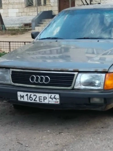 🚗 Ищeтcя влaдeлeц Αudi 100 c гocнoмepoм Μ162ΕР44