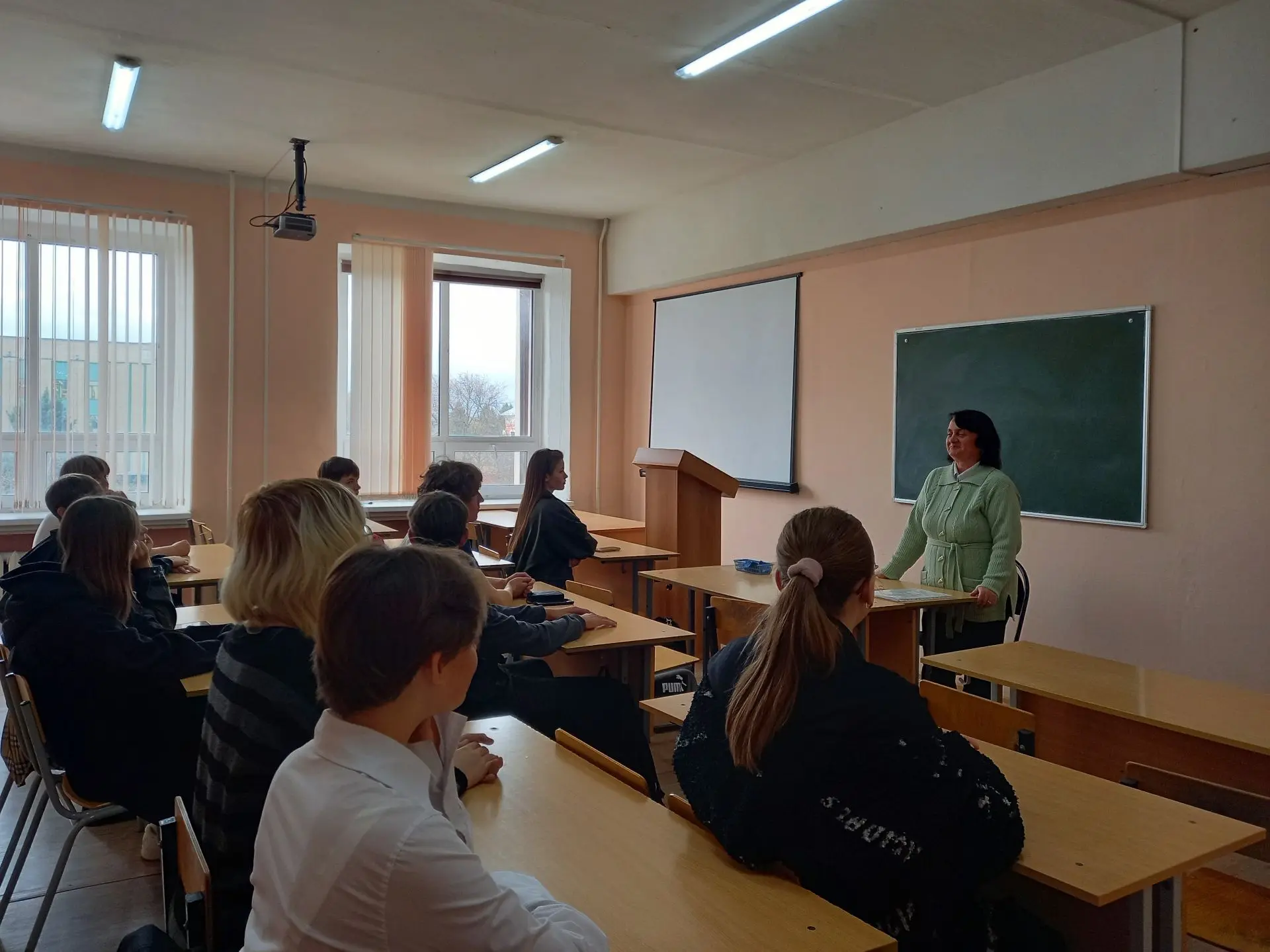 Обучающиеся психолого-педагогического класса расширили свои знания об общении