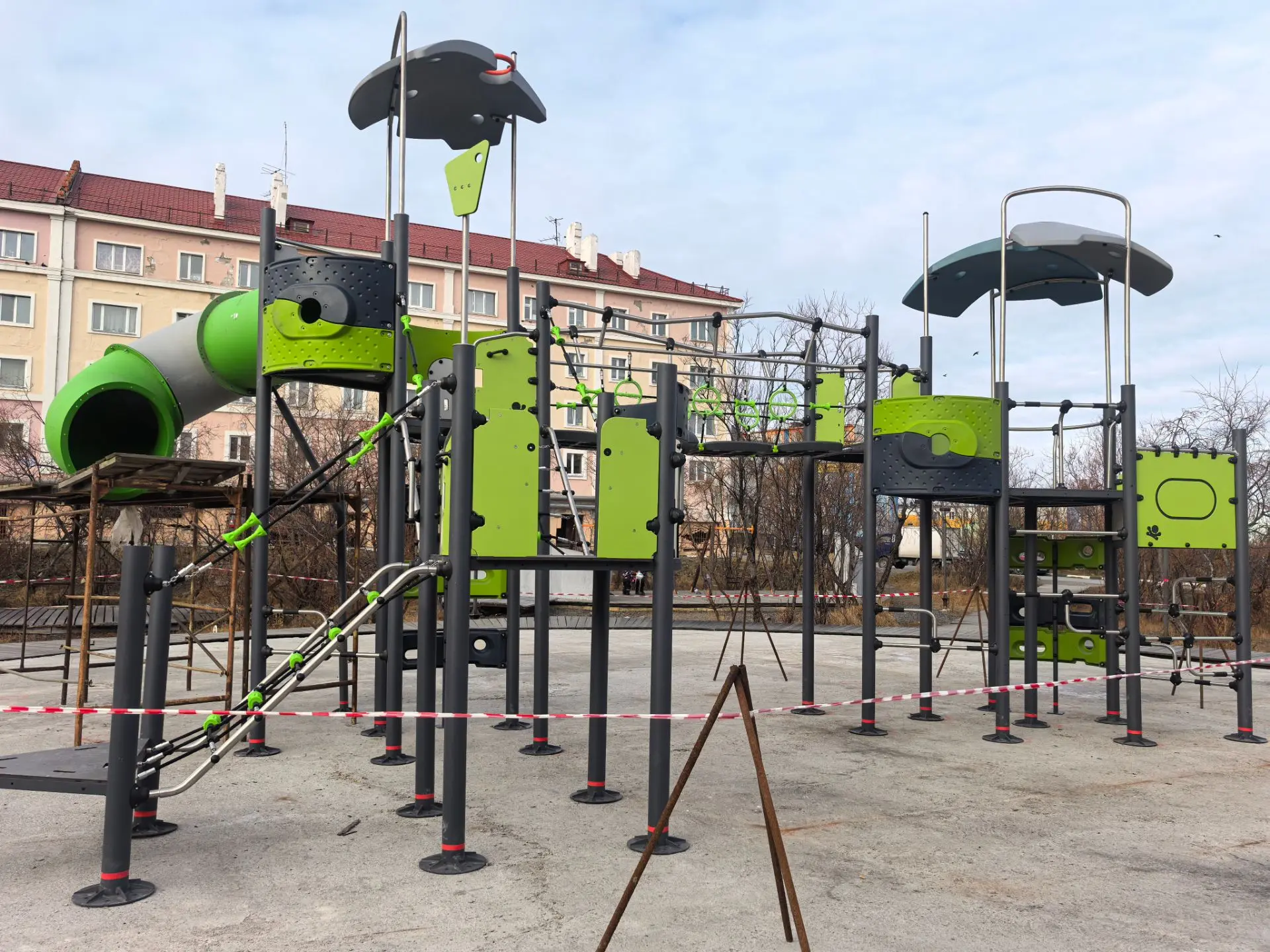 У юных жителей окружной столицы появится горка, как в аквапарке, но без воды.