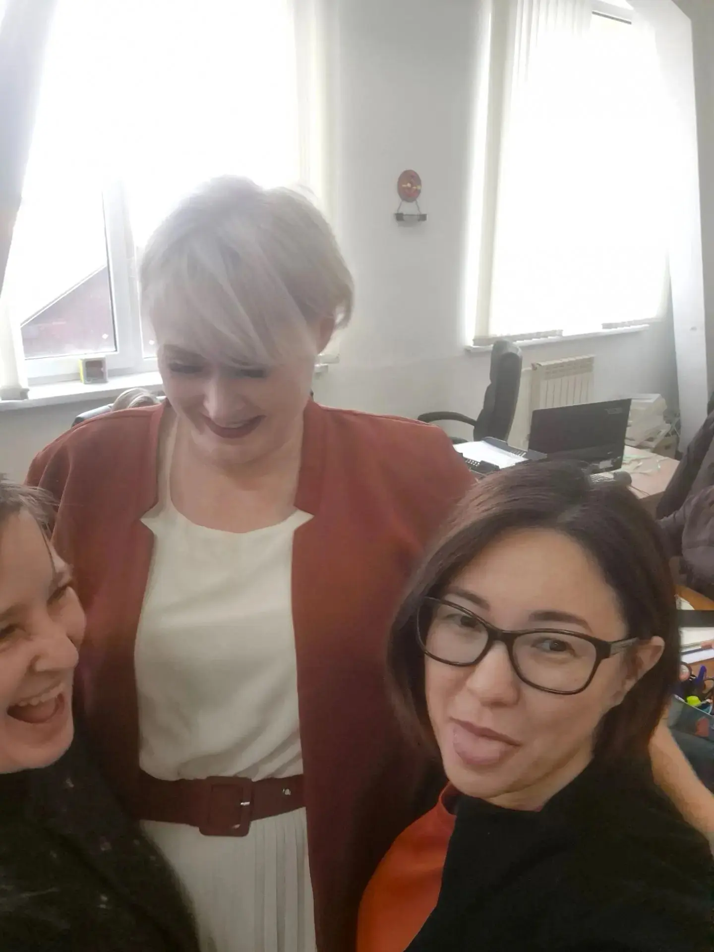 Утром была на дне рождения у Веры. Наш клиент.