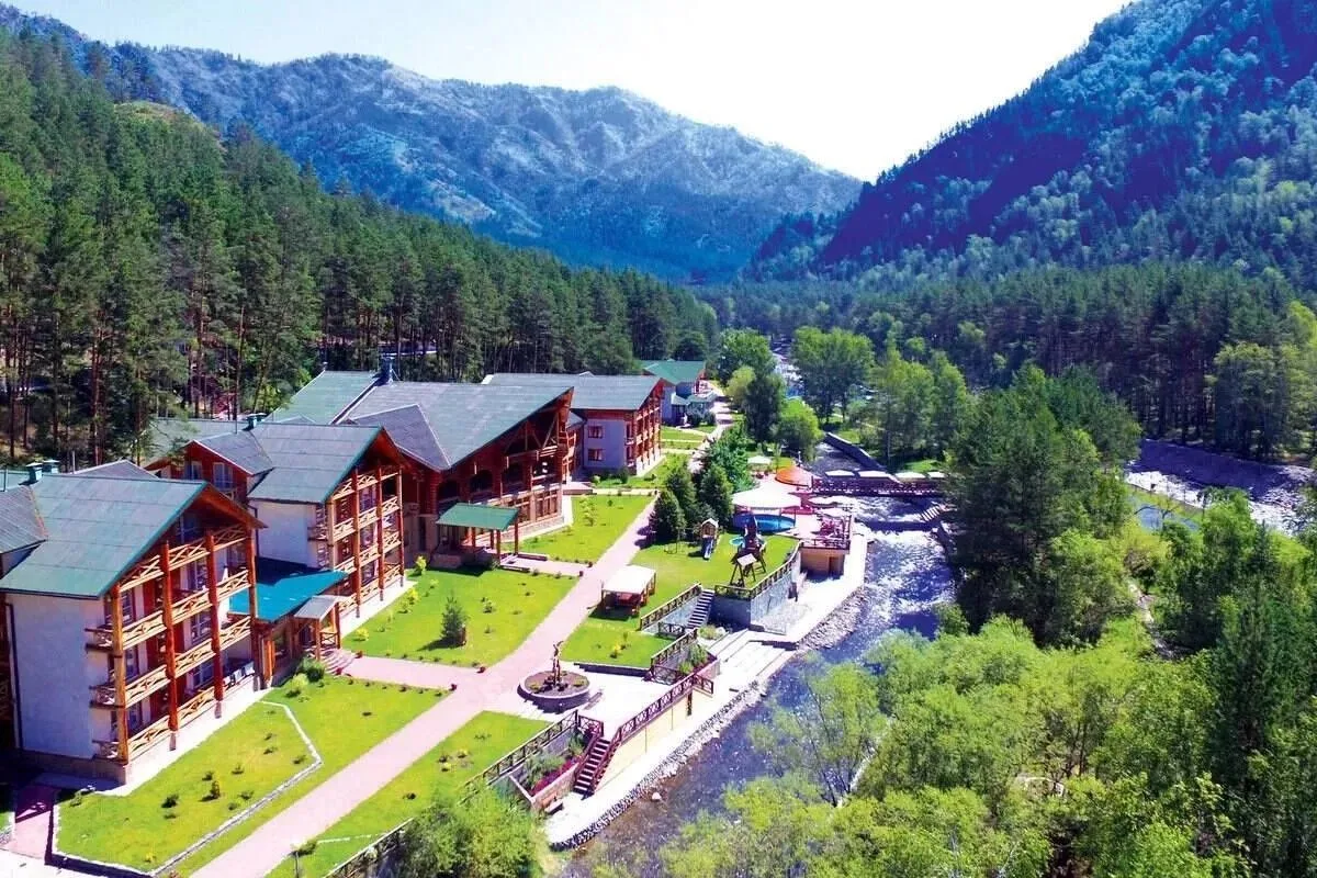 🏔 Алтай в октябре: золотая осень и цены ниже на 20–30%