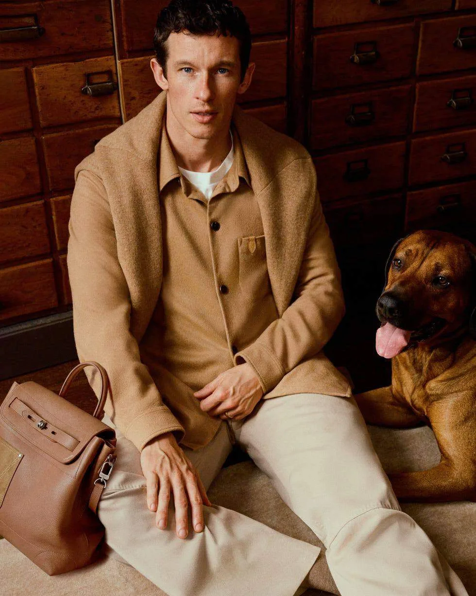 Louis Vuitton представил весенне-летнюю кампанию Trunk Edition 2027, и её лицом вновь с...