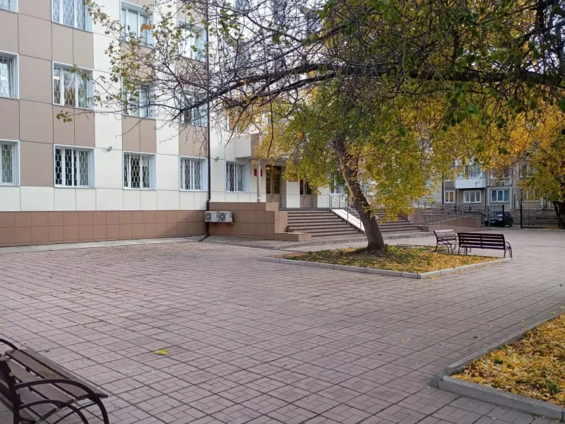 В Ачинском округе с управляющей компании взыскивают ущерб за упавший на машину снег