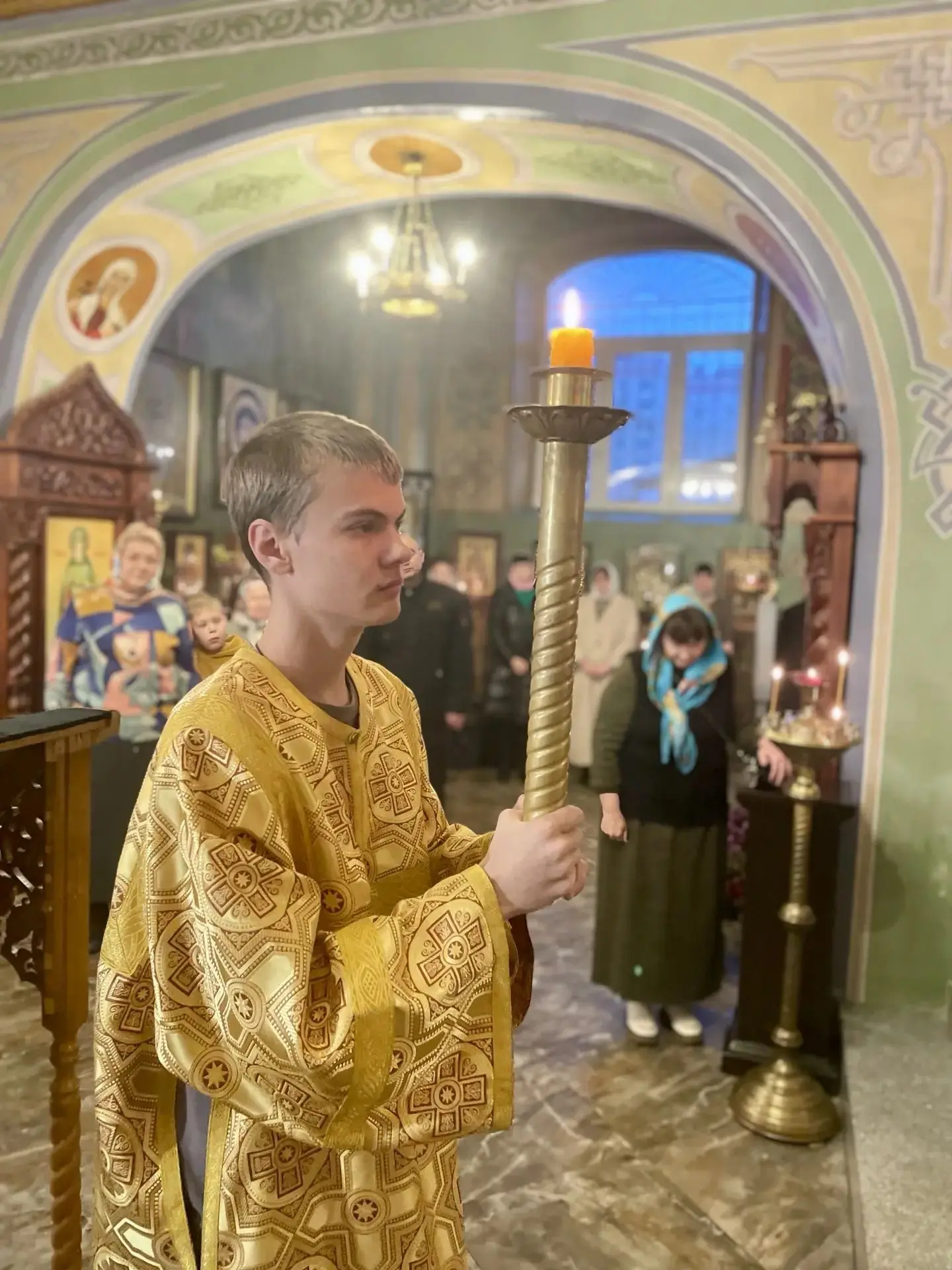 Всенощное бдение на кануне Воскресного дня.