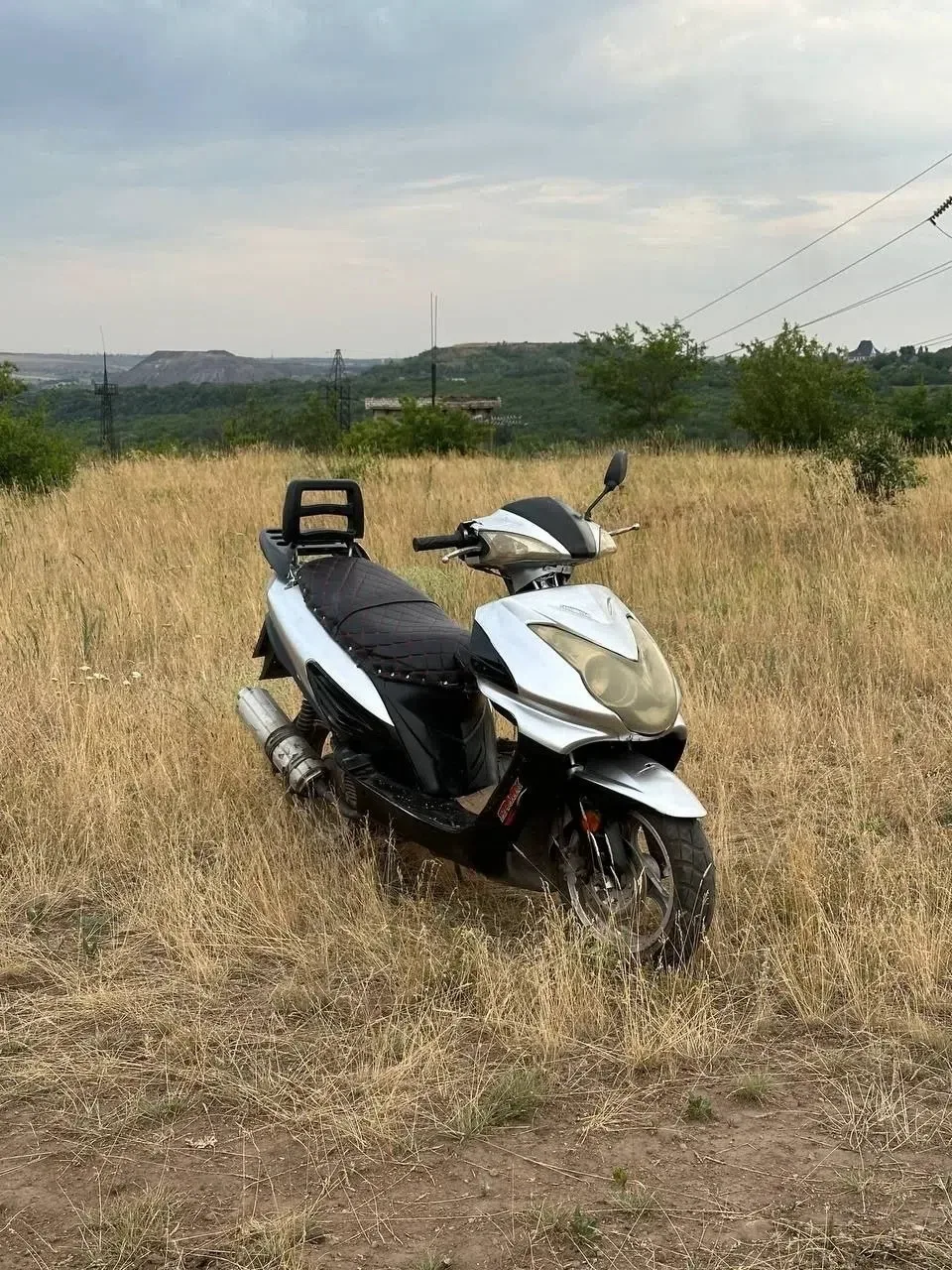 Продам скутер 🛵 едет отлично! 150 кубов. Документы в порядке. Донецк. 25к. +79497392797
