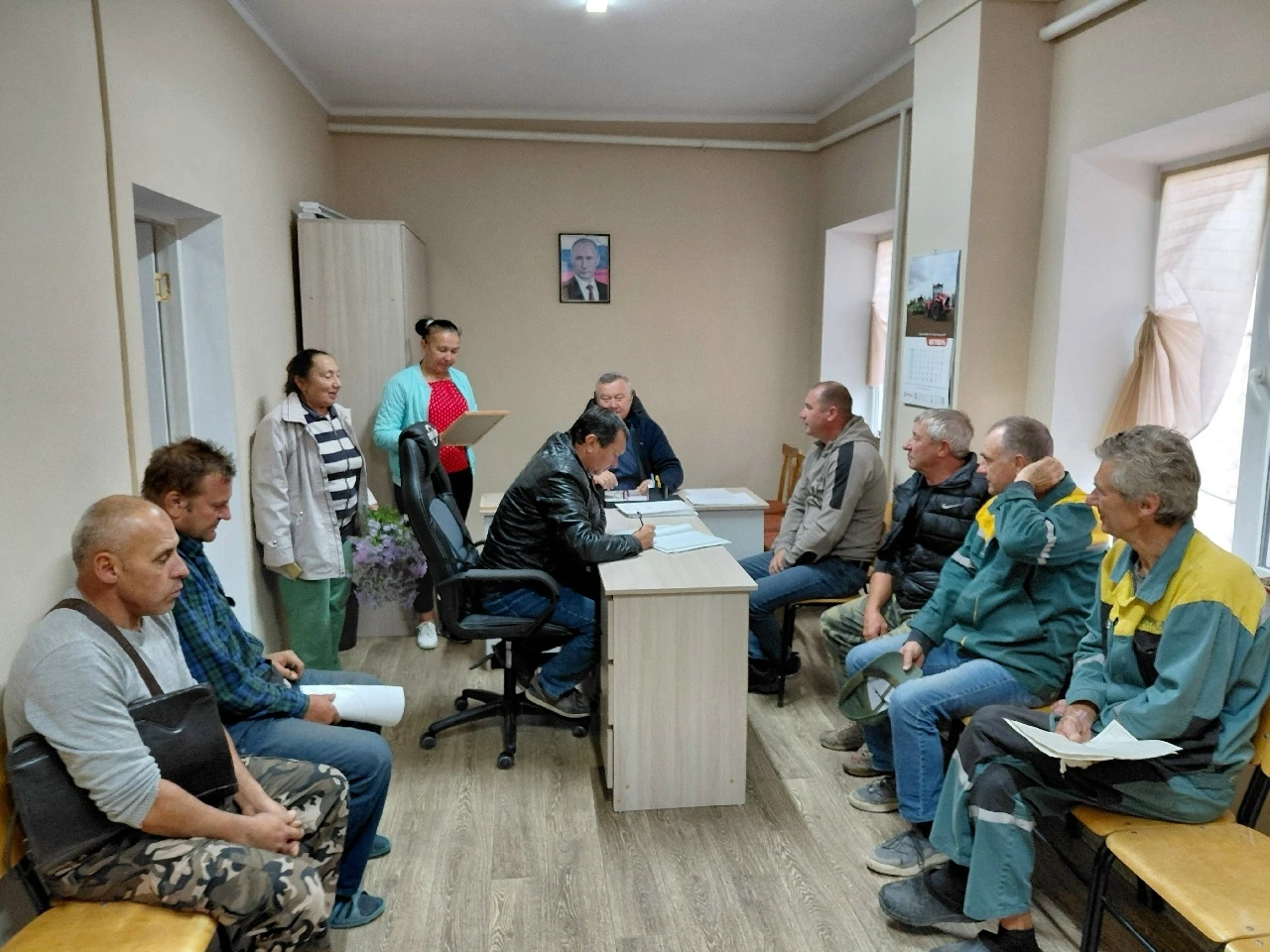 🌾 «Золото полей — золото людей»: чествуем тружеников села в Зерновском СДК! 🌾