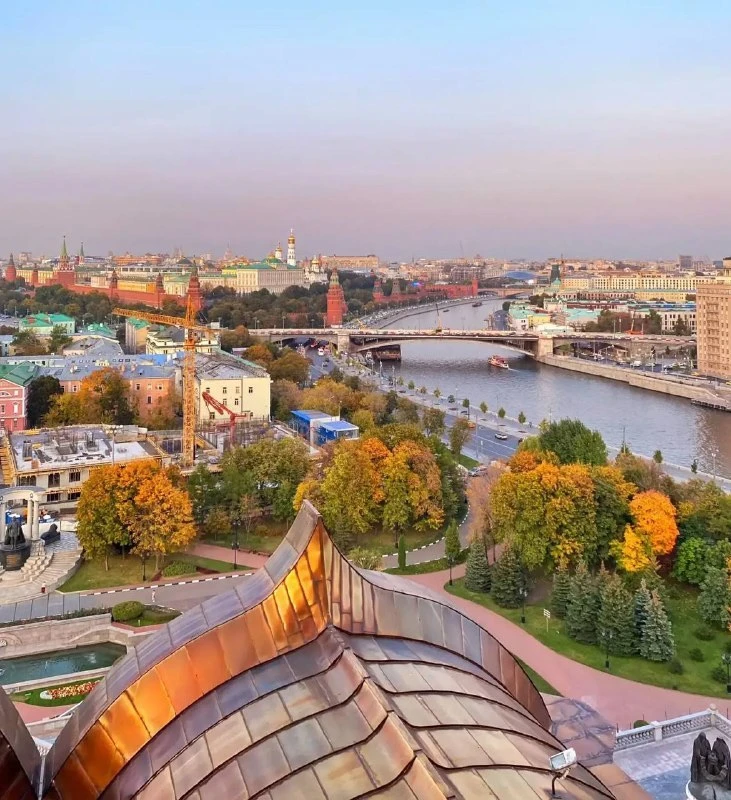 🍁 Посмотрим на осеннюю Москву с храма Христа Спасителя