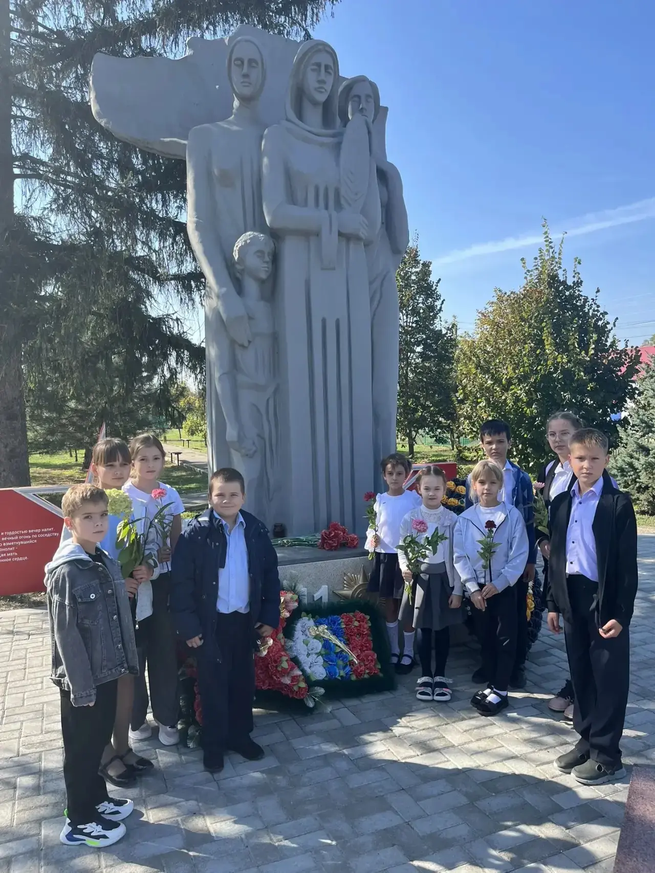 Сегодня в  детском объединении «Фантазёры»  прошла тематическая беседа, посвященная Дню...