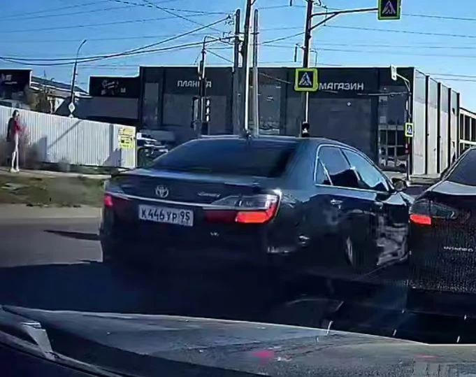 Двойной сплошной в ПДД просто нет