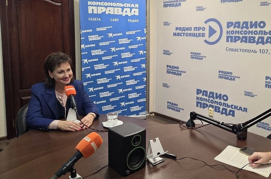 Глава нотариата Севастополя ответила на вопросы радиослушателей в прямом эфире