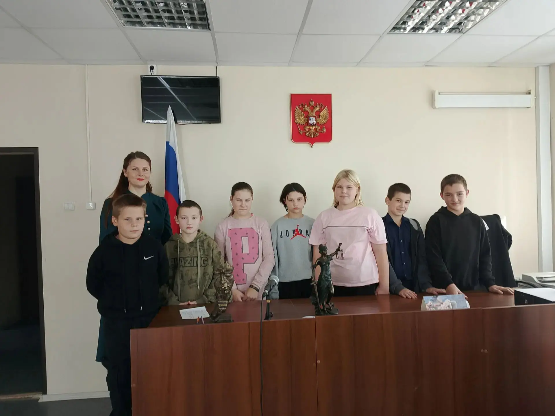 🎓Двери правосудия открыты:ученики 5-6 классов Вохомской школы - интерната побывали на ...