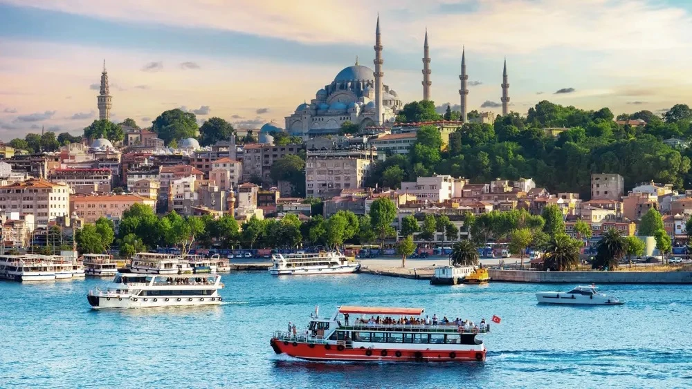 🇹🇷Смена сезона в Турции: вместо пляжной Антальи - экскурсионные туры в Стамбул