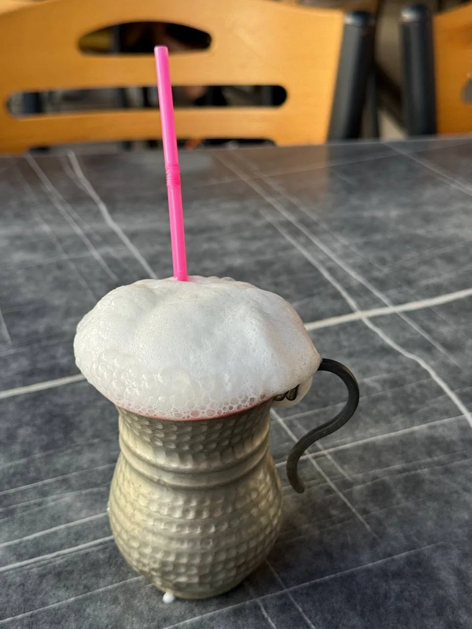 Кисленький, воздушный и сливочный — так можно описать Яйык айран (Yayık ayran), кисломо...