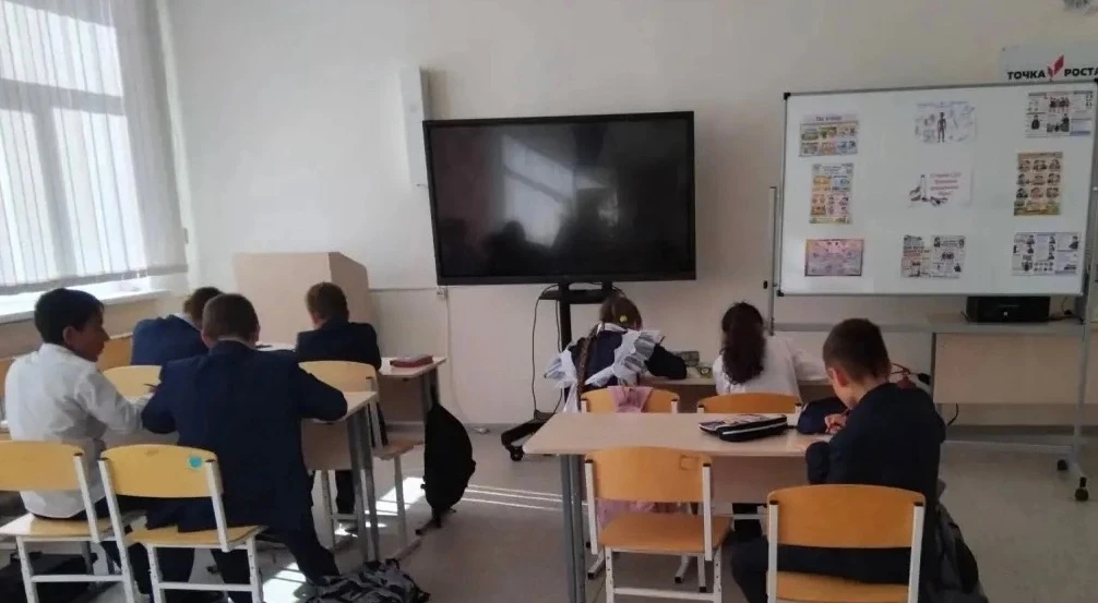 🌟🌟В нашей школе каникулы — это не только время отдыха, но и возможность узнать что-то...