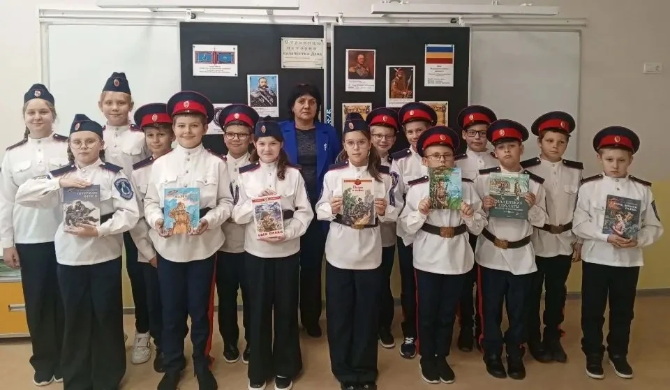 В рамках Недели патриотической книги состоялся теплый час общения с педагогом-библиотек...