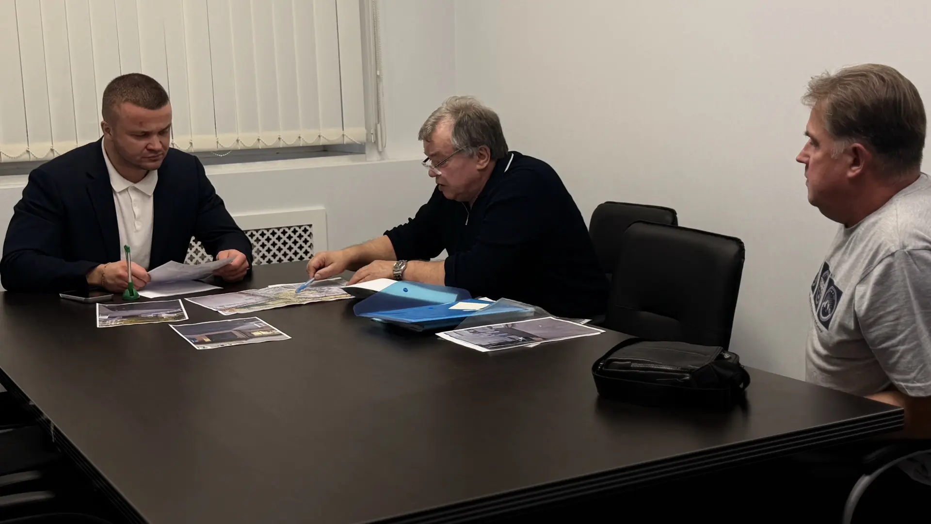 ✍️ На приеме главы управы обсудили установку шлагбаума на Композиторской улице