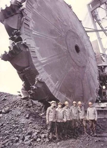 Карьерный роторный экскаватор, СССР, 1990 год.