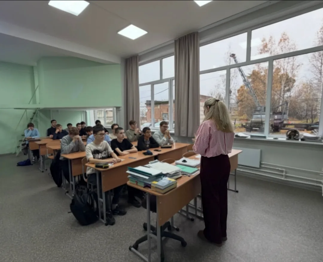 В Лесосибирском технологическом техникуме дан старт новому учебному году в профильном г...