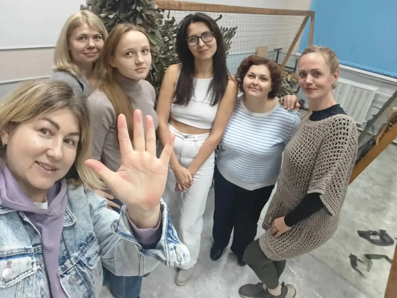 Низкий поклон нашим труженицам. Уважаемые родители, присоединяетесь. Это наше общее дело