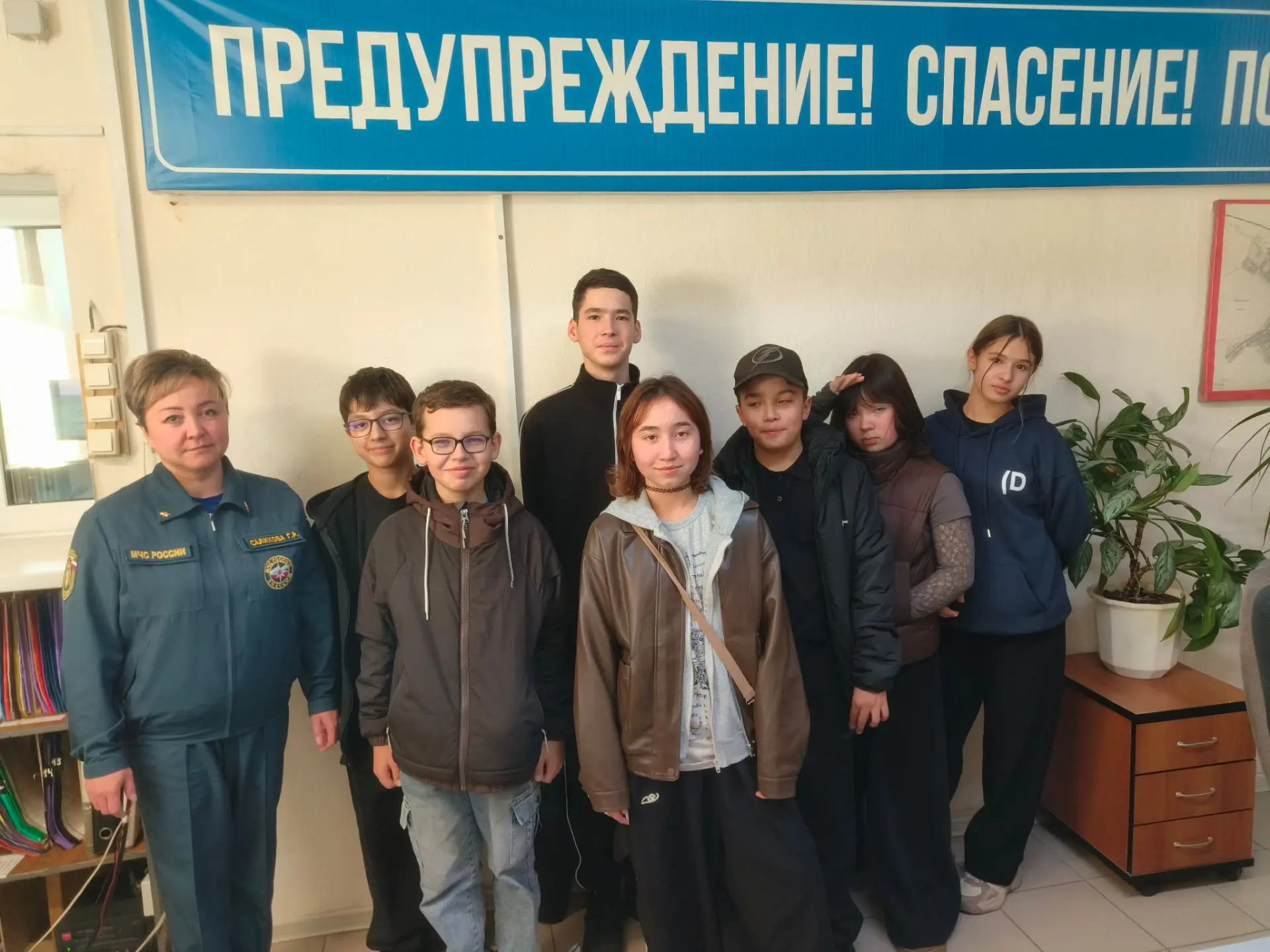 13.10.2026 Команда Дружины Юных Пожарных "Искра" 7Б класса МБОУ лицей №3 и руководитель...